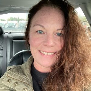 Meet your Posher, April